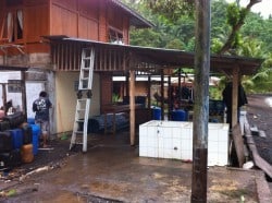 Old Rinse Tanks Two Fish Divers Lembeh