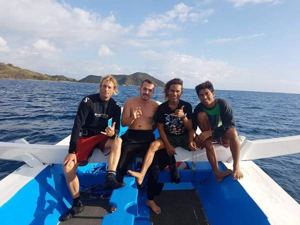 dive site – two fish divers dive site - two fish divers