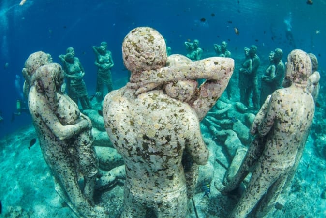 Nest Gili Air Underwater Statues near Gili Air