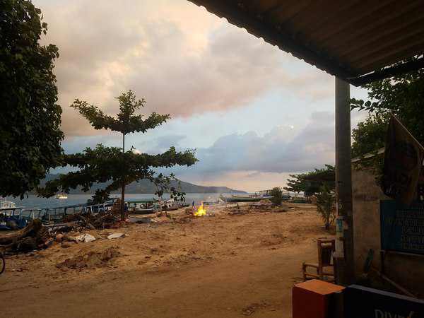 Beach Clean Up beach beautification in Gili Air